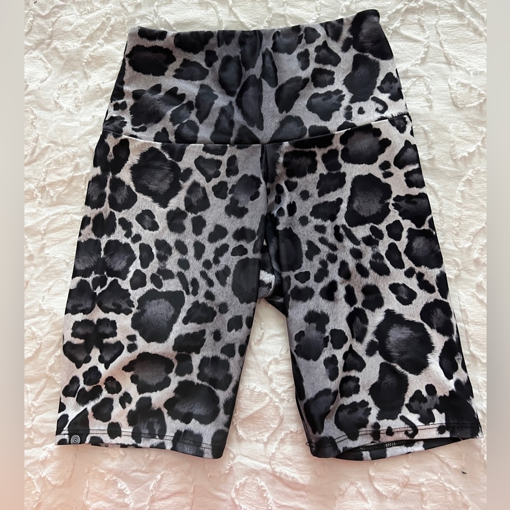 Cheeta biker shorts size small